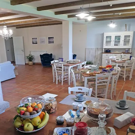 L'orto Sul Poggio Bed and Breakfast Sutri