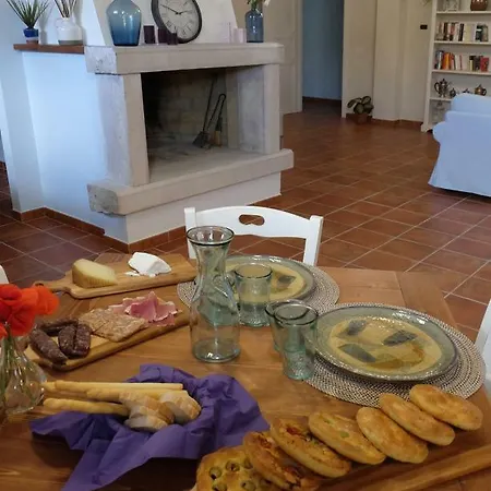 L'orto Sul Poggio Bed and Breakfast 4*